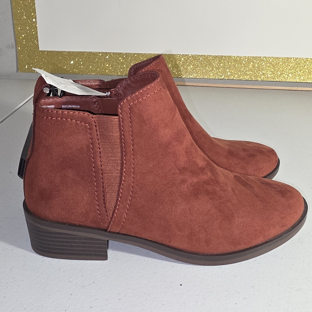 Time and Tru Women's Rust Ankle Booties - Picture 16 of 16